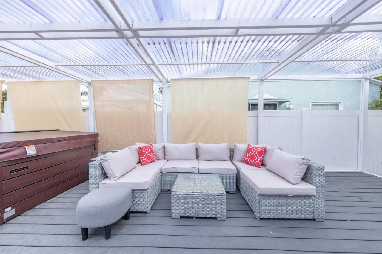 Luxury Villa With Hot Tub! Walk To Beach & Bars Long Beach Eksteriør billede